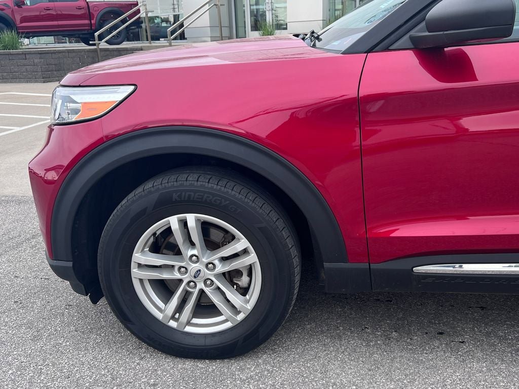 Certified 2023 Ford Explorer XLT w/ Equipment Group 202A AWD/4WD image 32