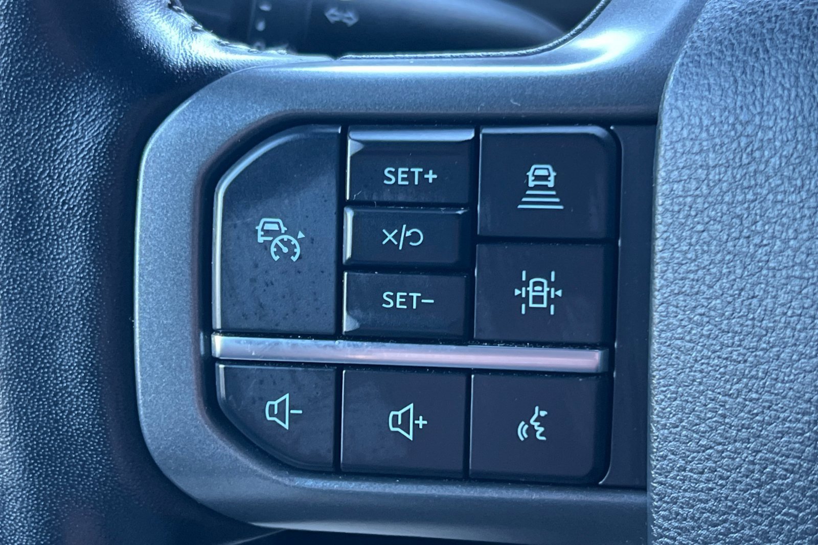 Certified 2021 Ford F150 Lariat w/ Equipment Group 502A High image 35