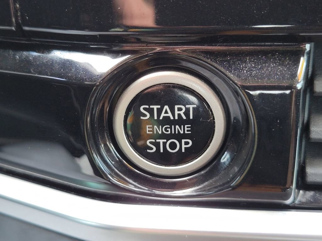 Used 2022 Nissan Pathfinder Platinum w/ Cargo Package image 38