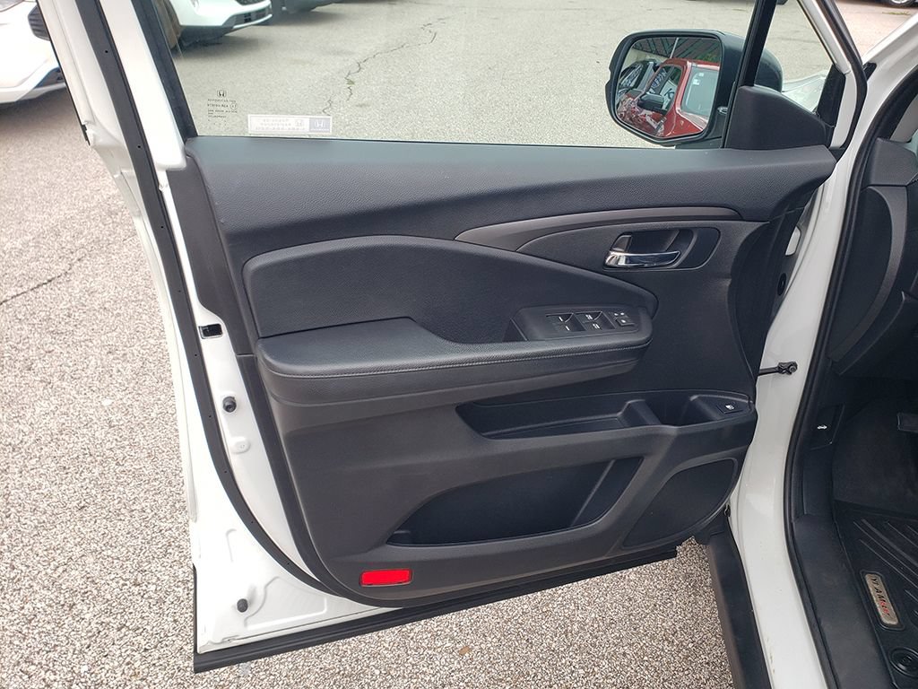 Used 2020 Honda Pilot LX image 10
