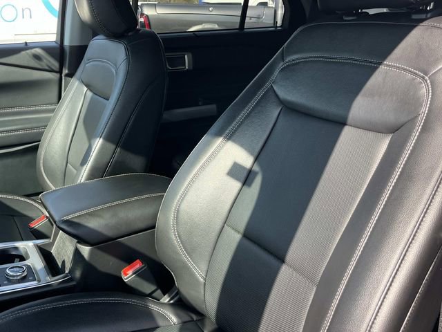 Certified 2023 Ford Explorer Limited w/ Equipment Group 301A image 28
