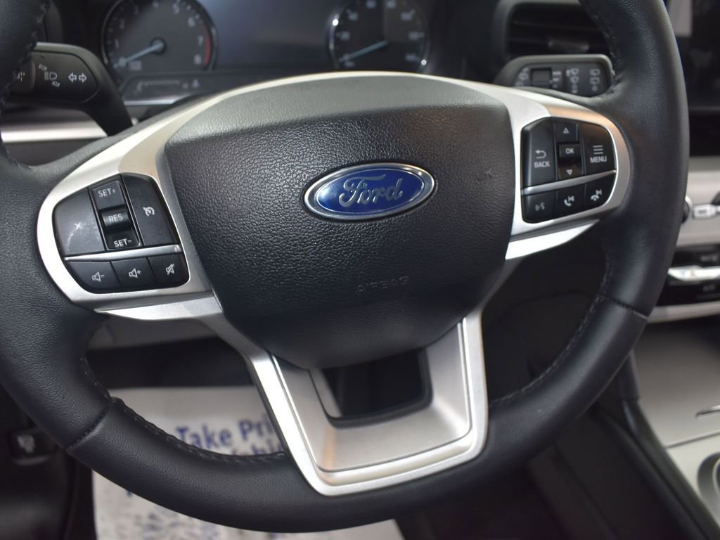 Certified 2024 Ford Explorer XLT w/ Class IV Trailer Tow Package image 14