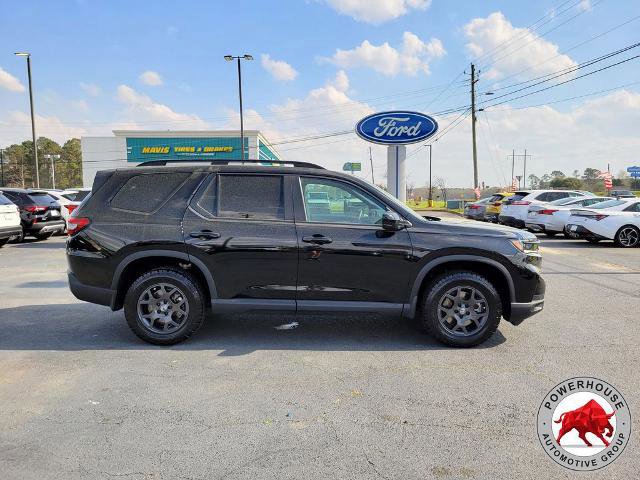 Used 2025 Honda Pilot TrailSport image 6
