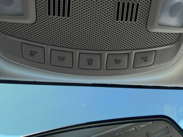 Certified 2018 Ford Fusion SE w/ Fusion SE Technology Package FWD image 33