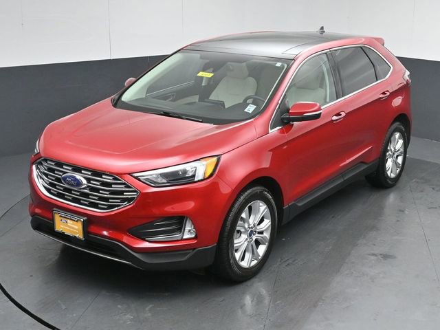 Certified 2022 Ford Edge Titanium w/ Class II Trailer Tow Package image 3