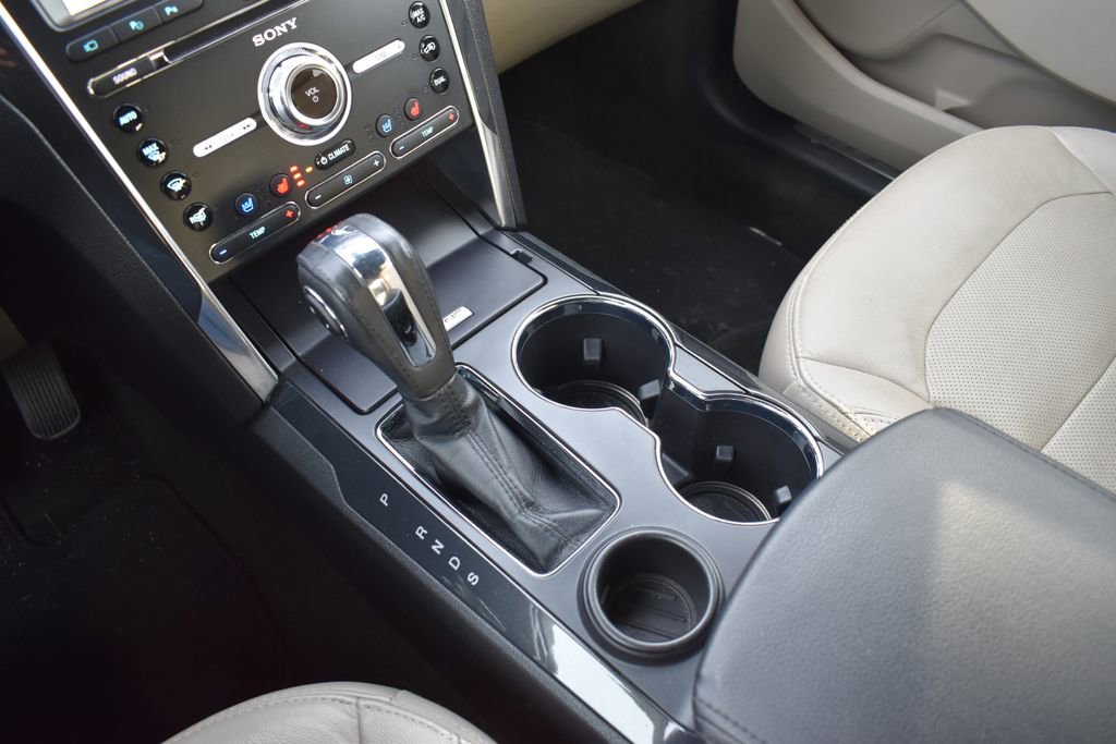 Certified 2018 Ford Explorer Limited w/ Equipment Group 301A image 12