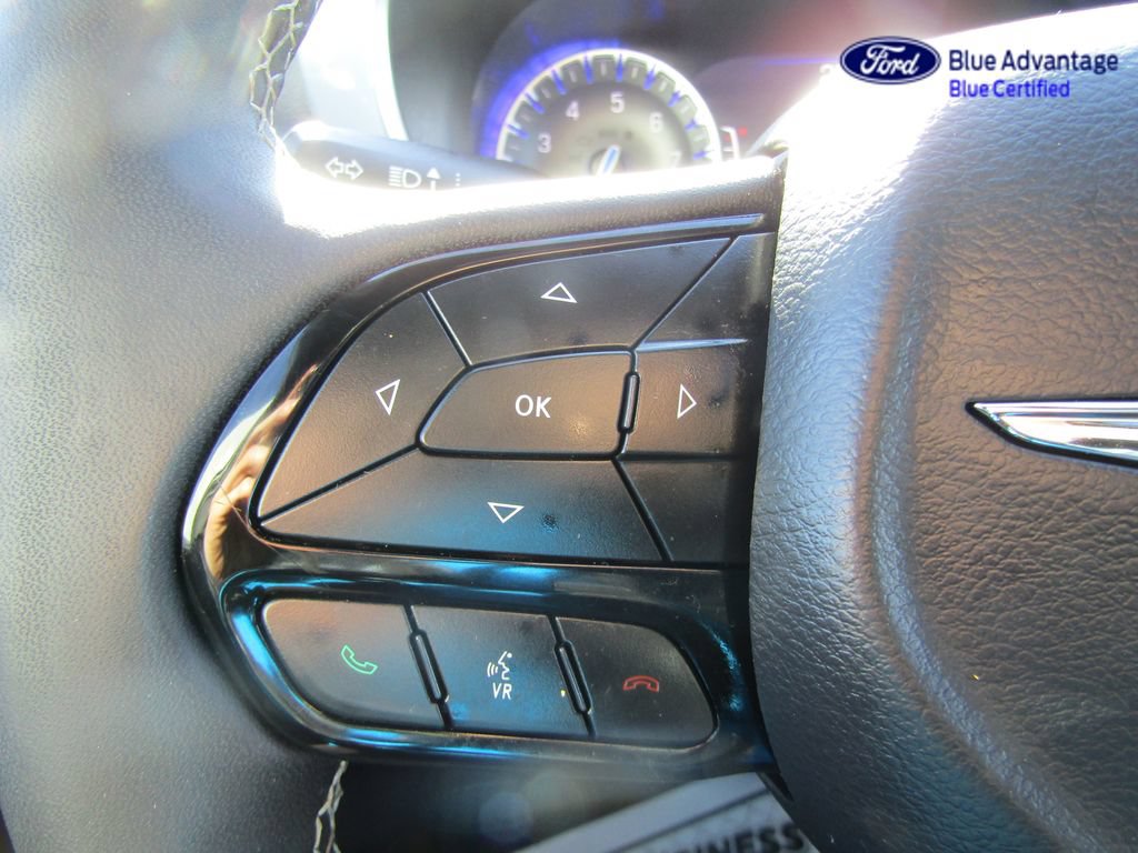 Used 2025 Chrysler Pacifica Limited FWD image 33