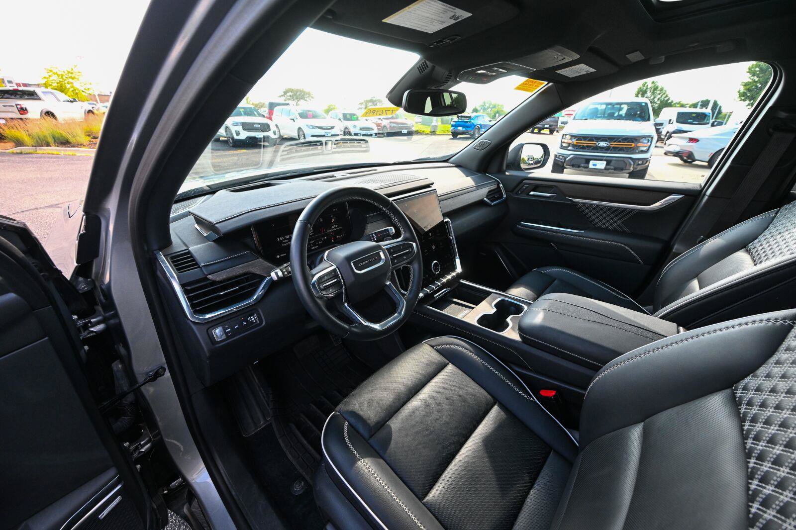 Used 2024 GMC Acadia Denali AWD/4WD image 37