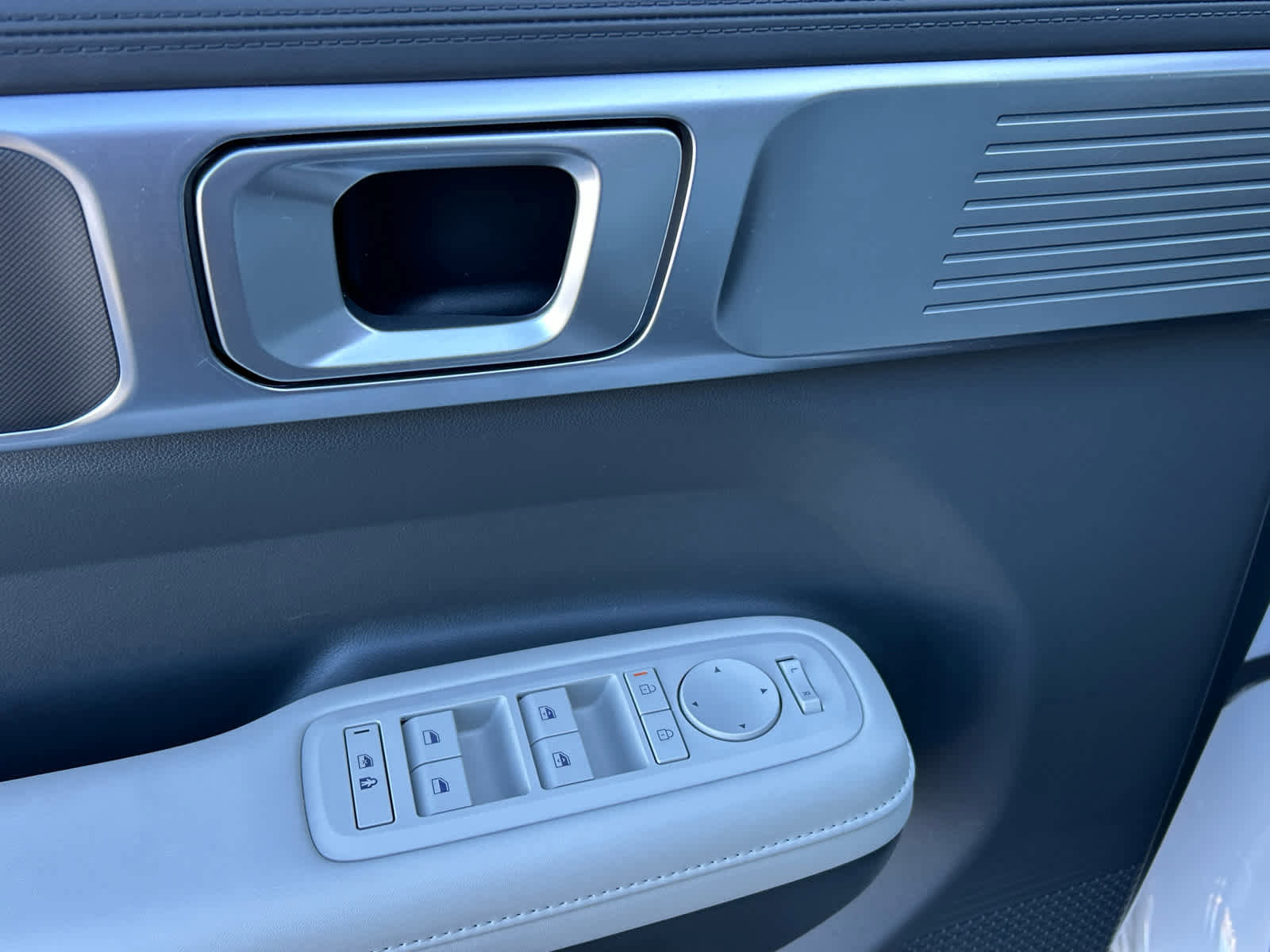 Used 2024 Hyundai Santa Fe SEL image 28