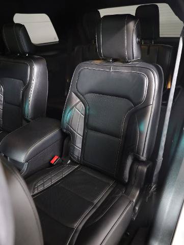 Certified 2018 Ford Explorer Platinum AWD/4WD image 11