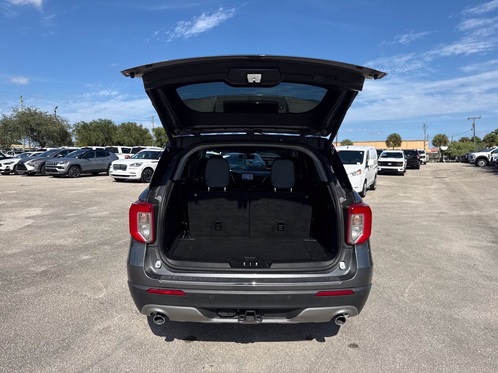 Certified 2022 Ford Explorer Limited w/ Equipment Group 301A RWD image 30