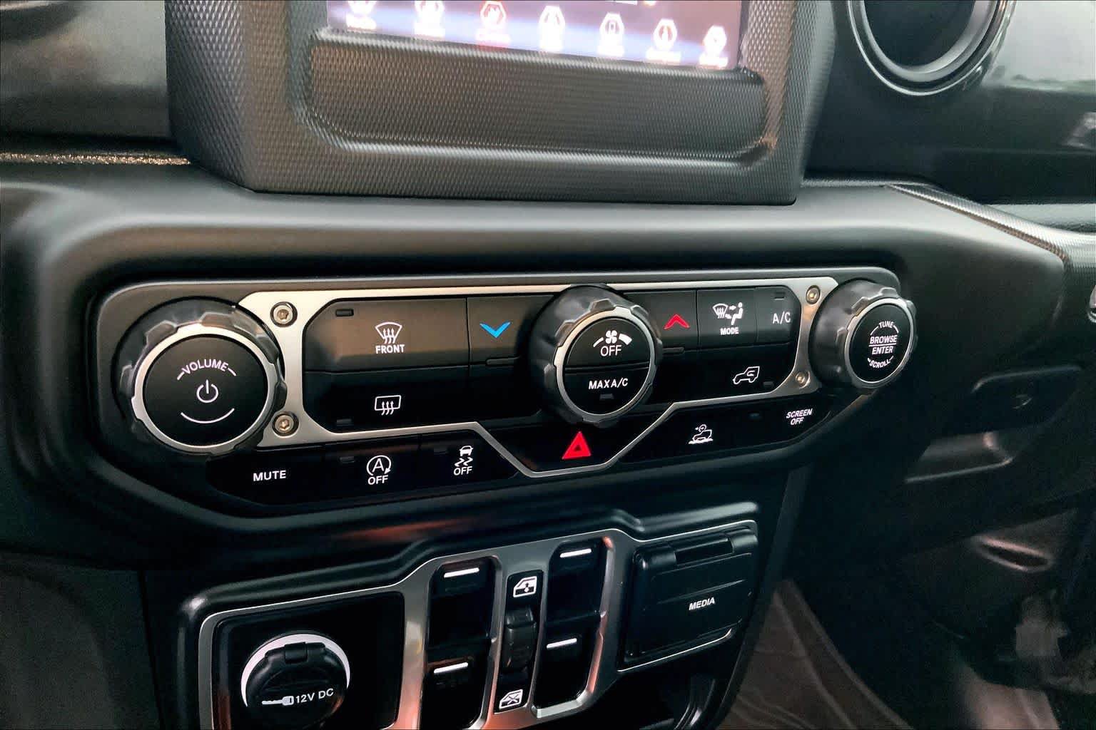 Used 2023 Jeep Wrangler Unlimited Sport AWD/4WD image 30