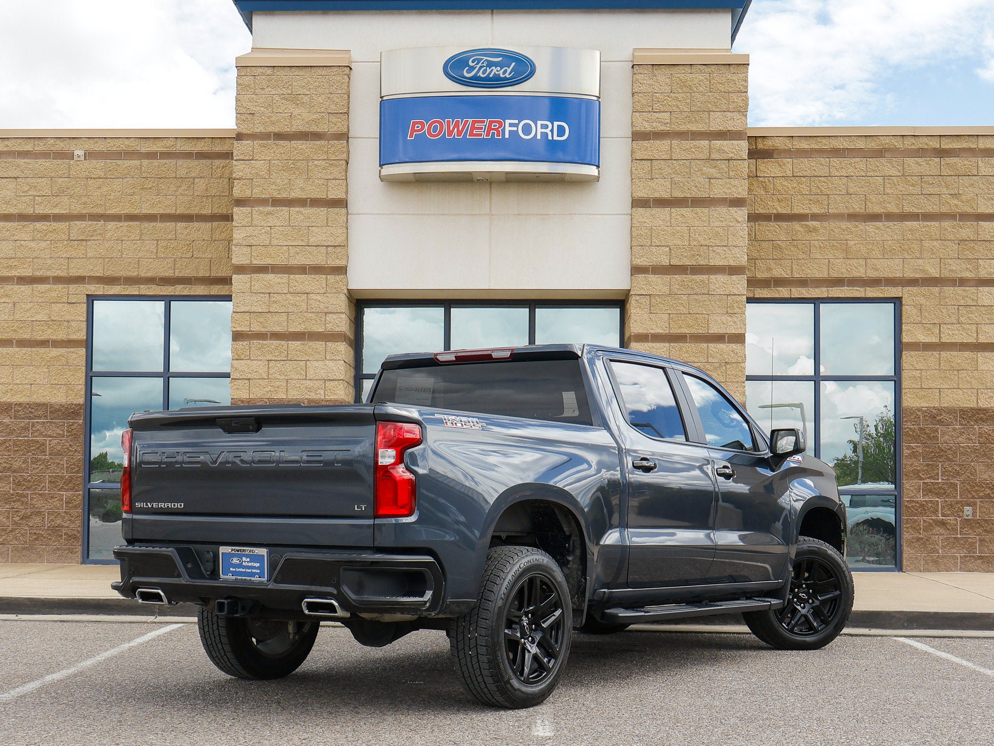Used 2022 Chevrolet Silverado 1500 LT Trail Boss w/ Safety Package AWD/4WD image 6