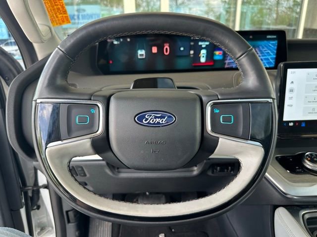 Certified 2025 Ford Expedition Max Platinum w/ Driver's Package AWD/4WD image 25