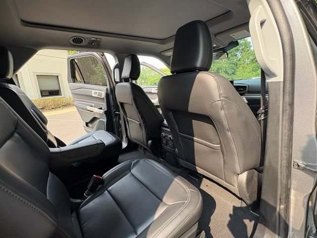 Certified 2022 Ford Explorer XLT w/ Equipment Group 202A AWD/4WD image 32