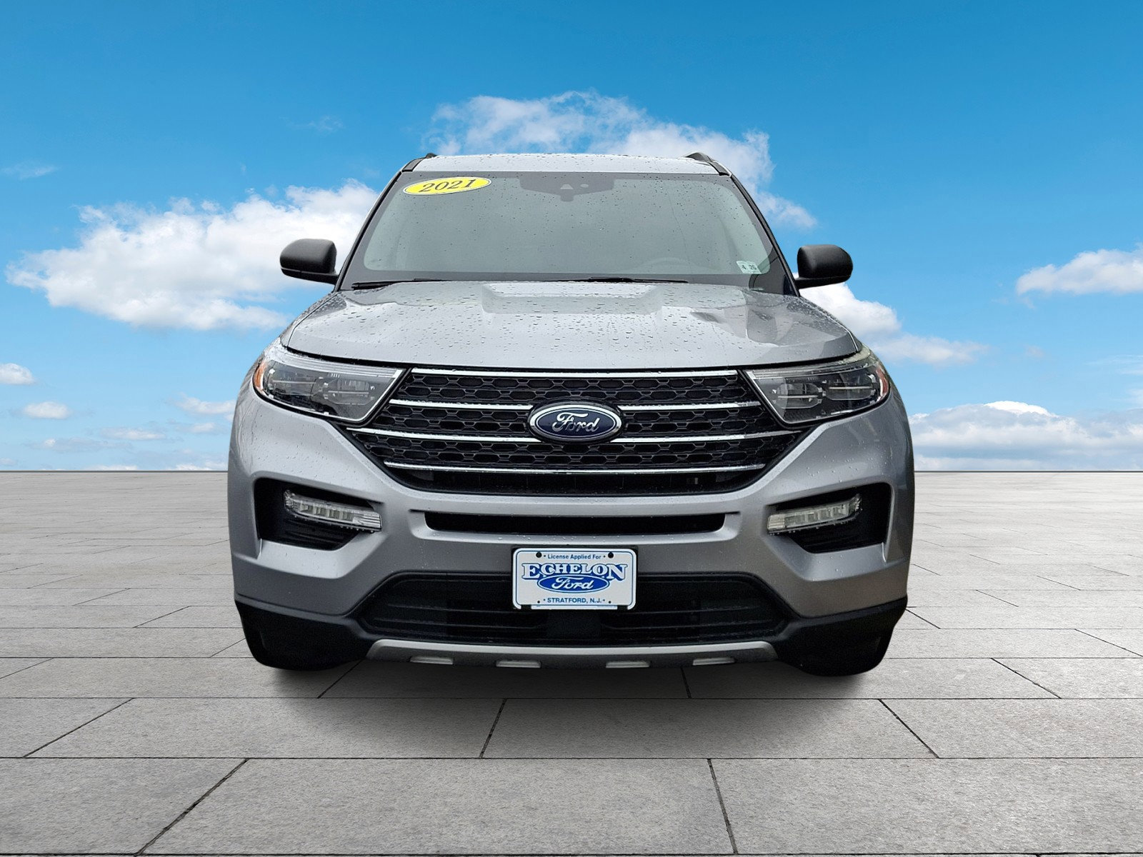 Certified 2021 Ford Explorer XLT w/ Equipment Group 202A image 7