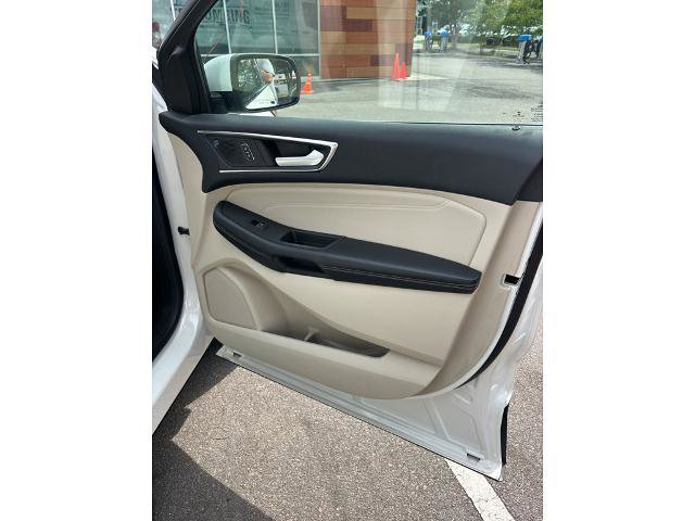 Certified 2022 Ford Edge Titanium AWD/4WD image 5