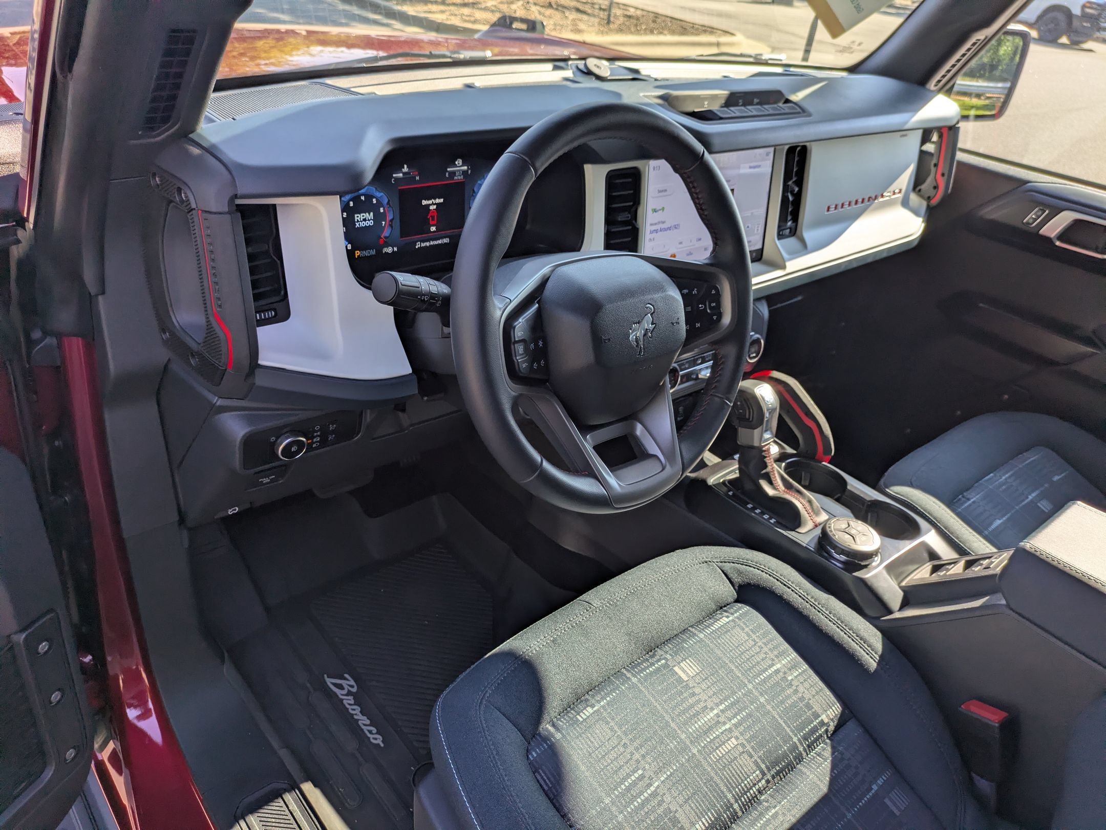 Certified 2025 Ford Bronco Heritage Edition AWD/4WD image 14
