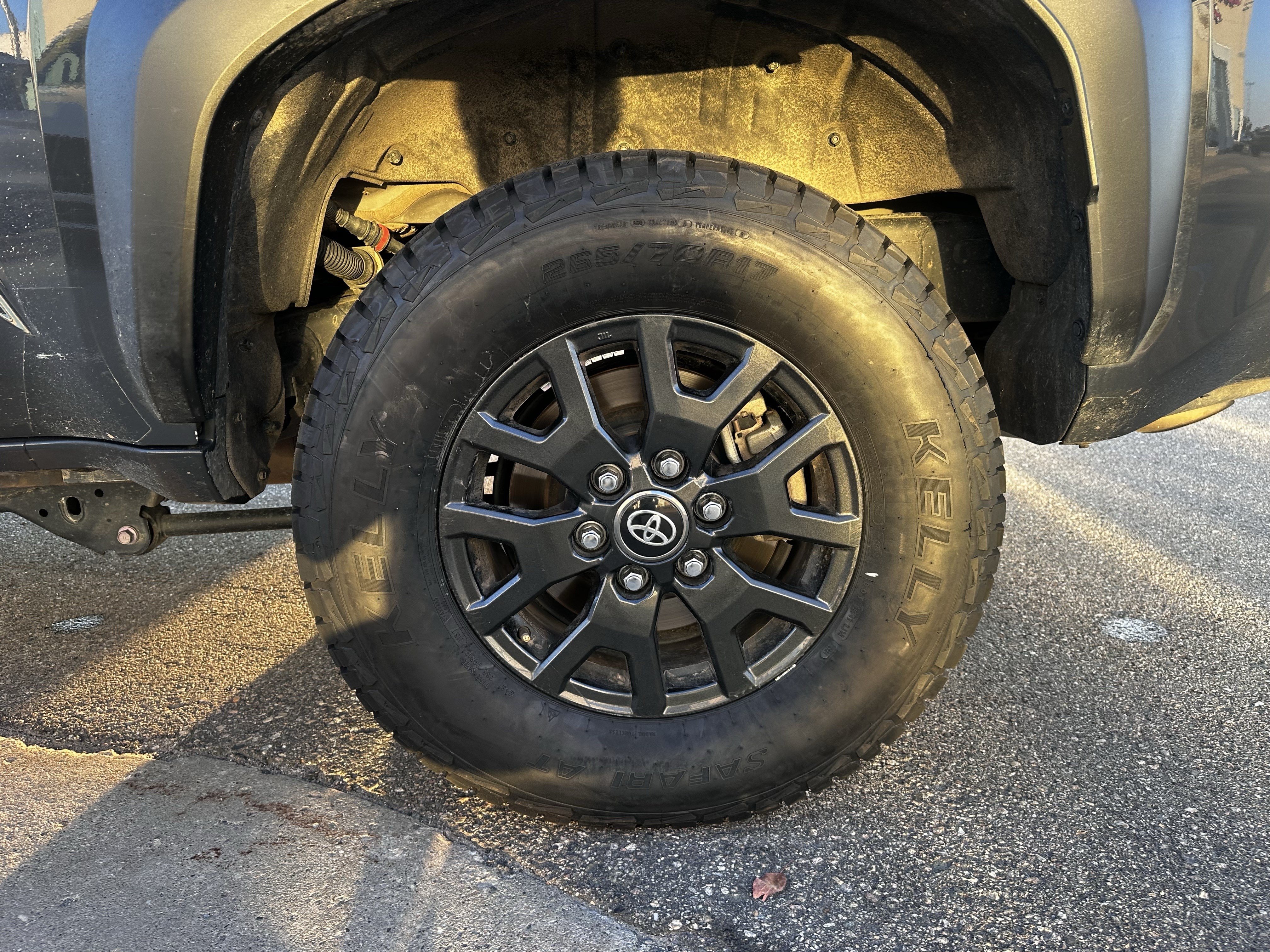 Used 2025 Toyota 4Runner SR5 AWD/4WD image 9