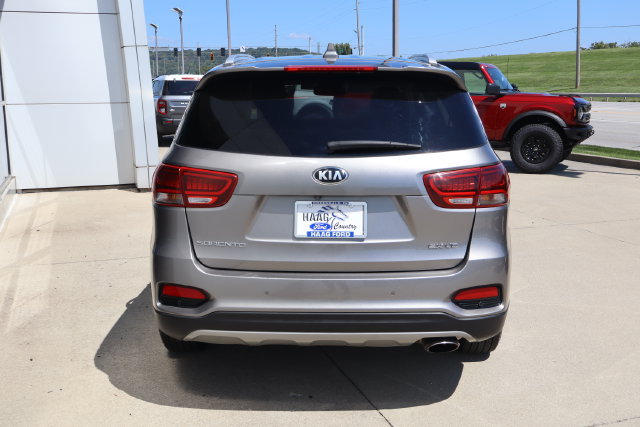Used 2019 Kia Sorento EX AWD/4WD image 4