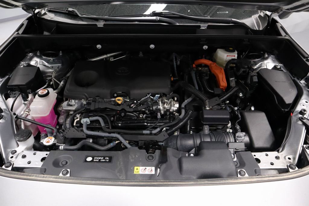 Used 2025 Toyota RAV4 XLE AWD/4WD image 16