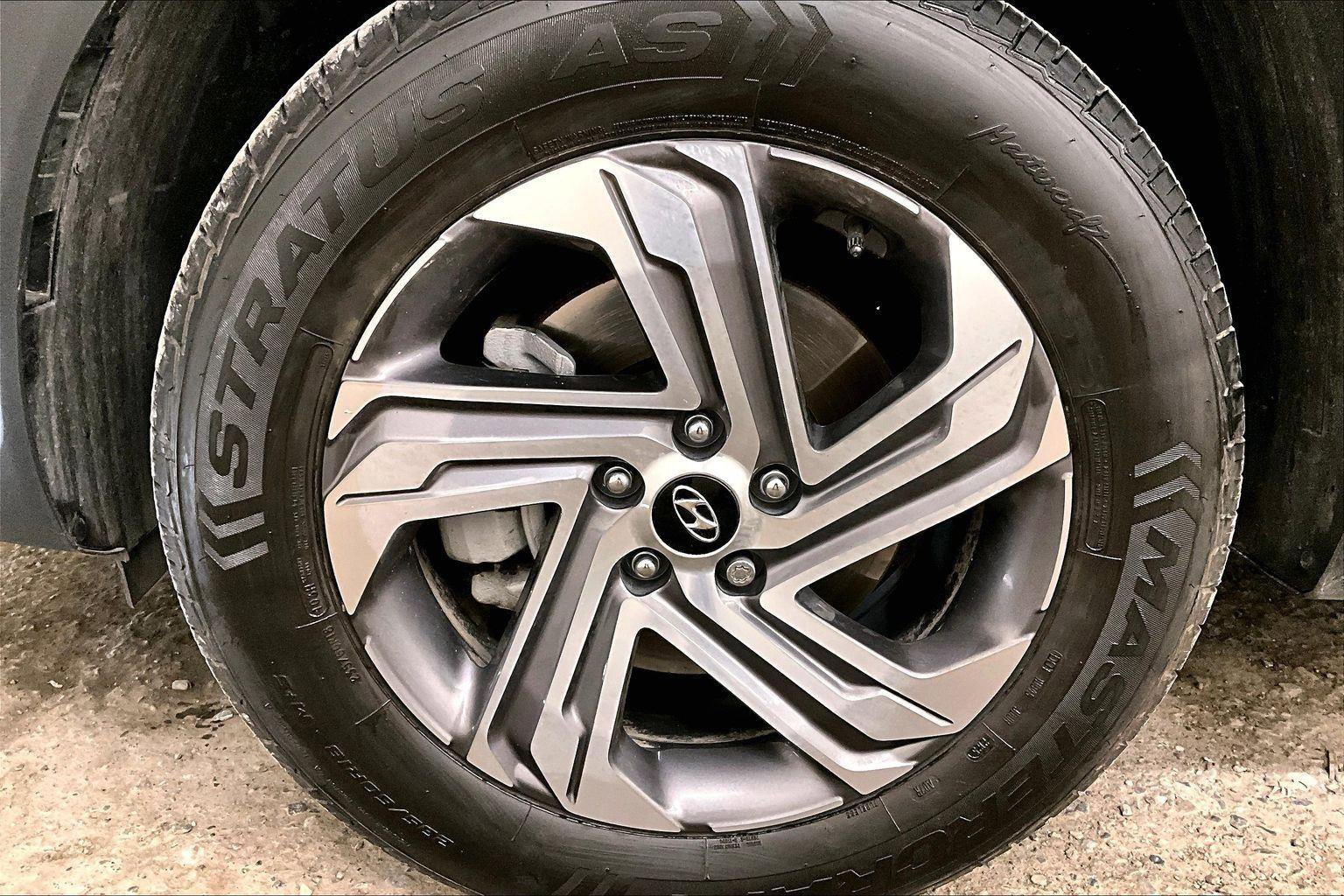 Used 2023 Hyundai Santa Fe SEL image 8