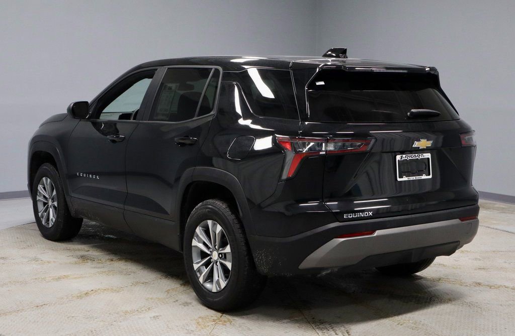 Used 2025 Chevrolet Equinox LT image 11