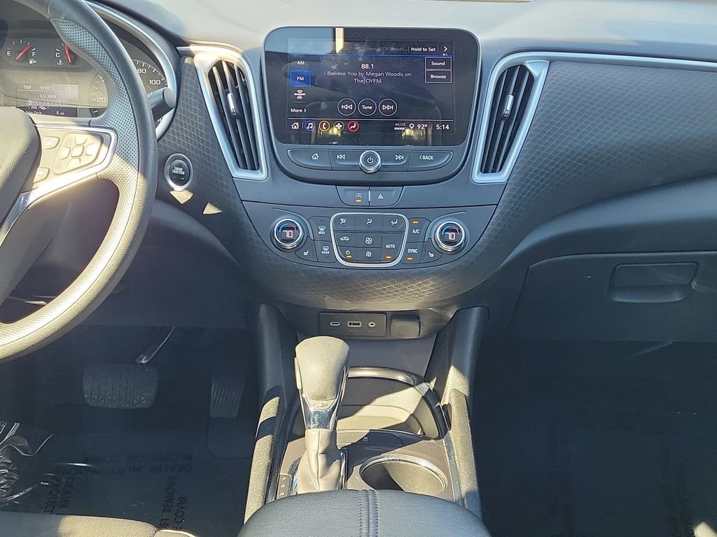 Used 2023 Chevrolet Malibu LT FWD image 16