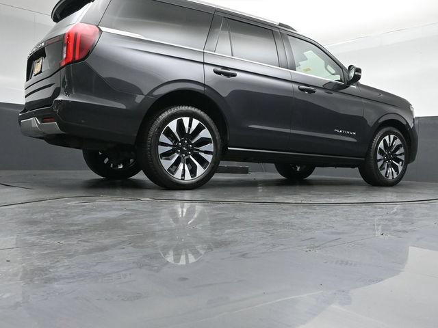 Certified 2025 Ford Expedition Platinum w/ Driver's Package AWD/4WD image 41