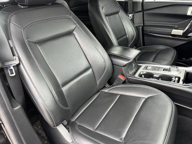 Certified 2023 Ford Explorer XLT w/ Equipment Group 202A image 17