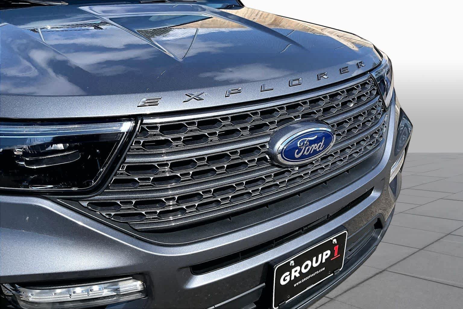 Certified 2022 Ford Explorer XLT w/ Equipment Group 202A RWD image 30
