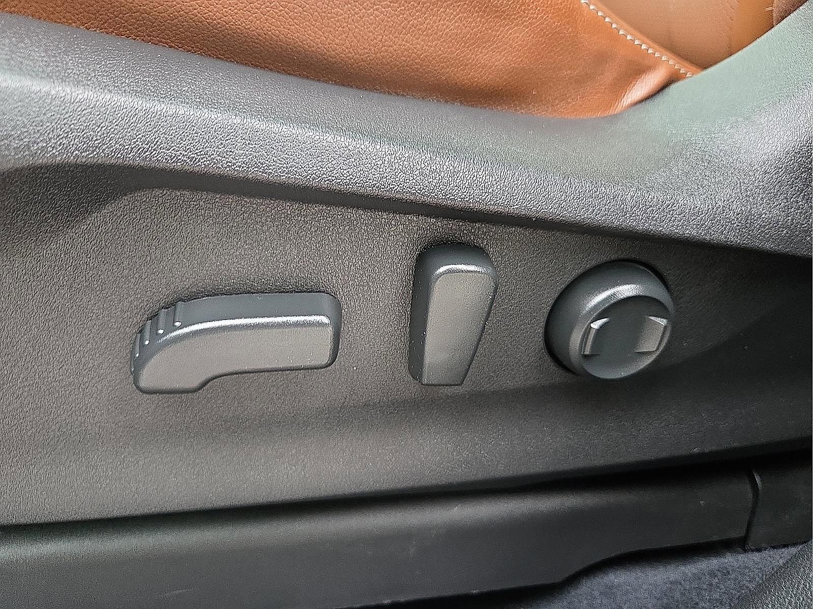 Used 2021 Subaru Ascent Touring w/ Popular Package #2A image 16