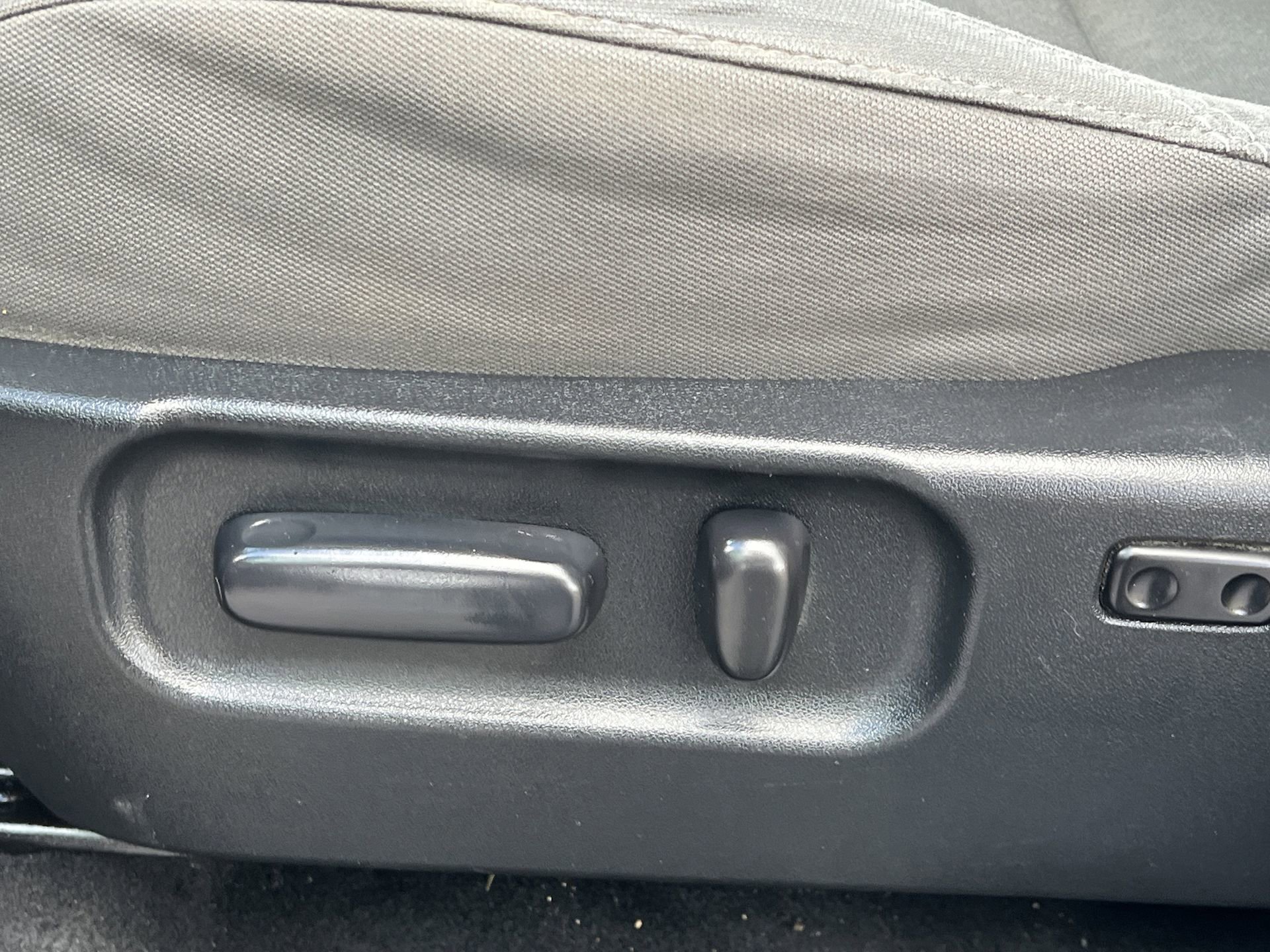 Used 2020 Toyota Tacoma 4x4 Double Cab image 23