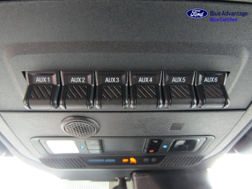 Certified 2024 Ford Bronco Black Diamond w/ Sasquatch Package AWD/4WD image 35
