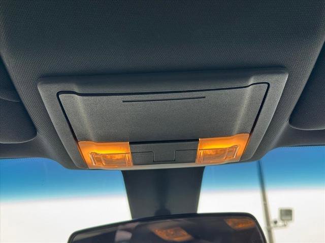 Certified 2019 Ford Taurus SEL image 19