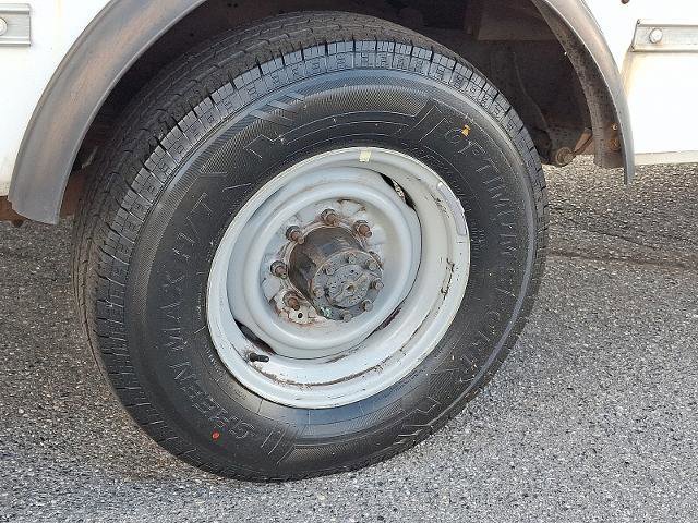 Certified 2016 Ford E-350 and Econoline 350 Super Duty w/ Power Windows & Locks Group image 26