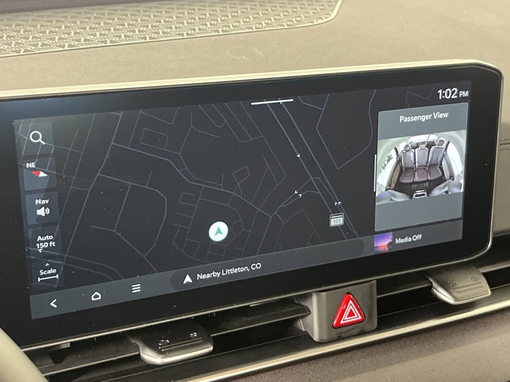 Used 2025 Kia Carnival EX image 18