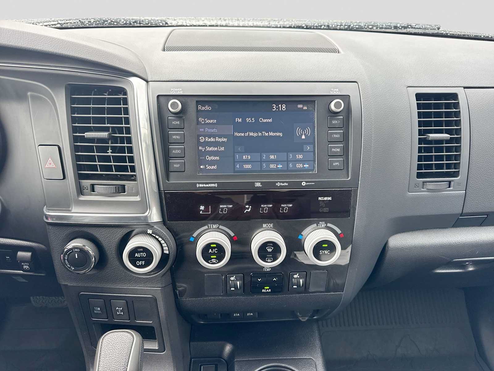 Used 2020 Toyota Sequoia TRD Pro AWD/4WD image 29