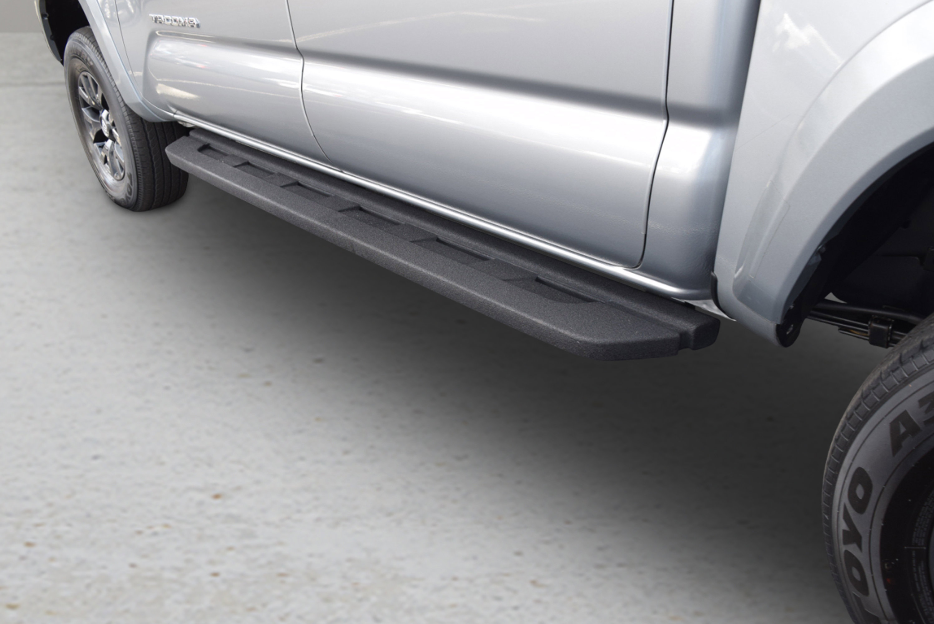 Used 2023 Toyota Tacoma SR5 AWD/4WD image 8