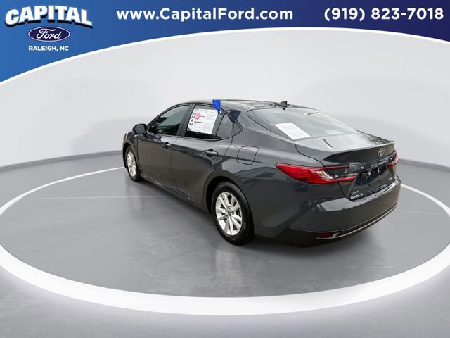 Used 2025 Toyota Camry LE image 4