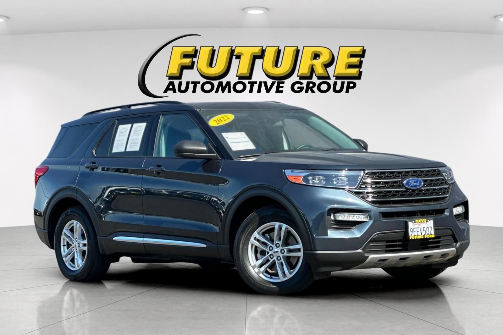 Certified 2022 Ford Explorer XLT w/ Equipment Group 202A RWD image 1
