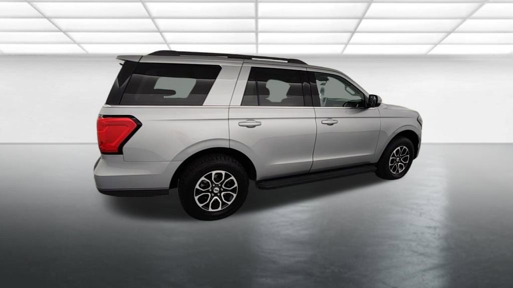 Certified 2024 Ford Expedition XLT AWD/4WD image 9