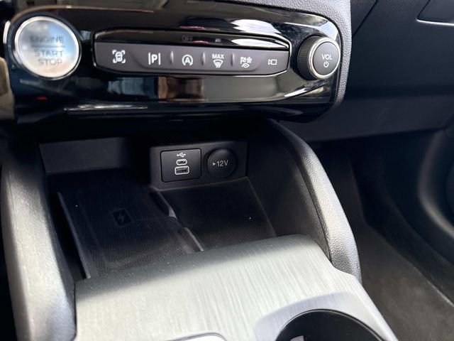 Certified 2024 Ford Escape Platinum image 32