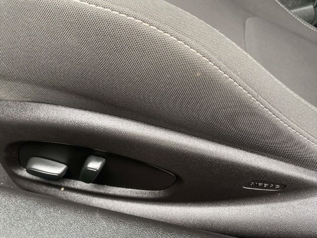 Used 2018 Chevrolet Camaro LT RWD image 14