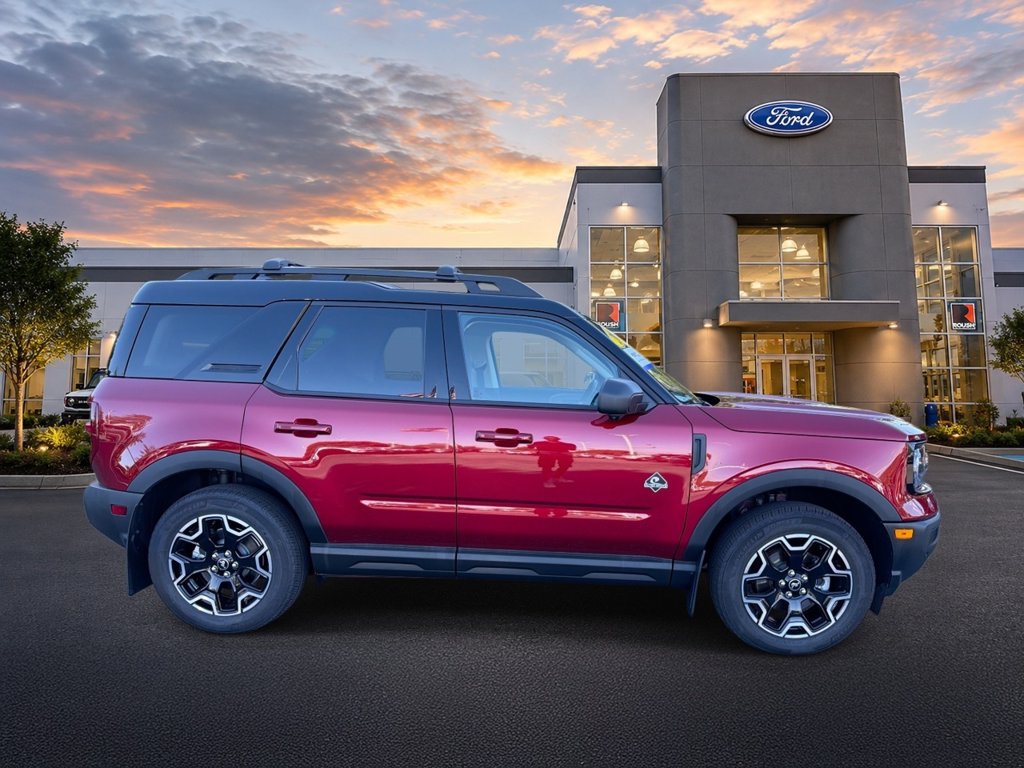 Certified 2025 Ford Bronco Sport Outer Banks w/ Outer Banks Tech Package+ AWD/4WD image 10