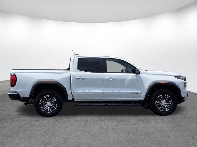 Used 2024 GMC Canyon AT4 AWD/4WD image 3