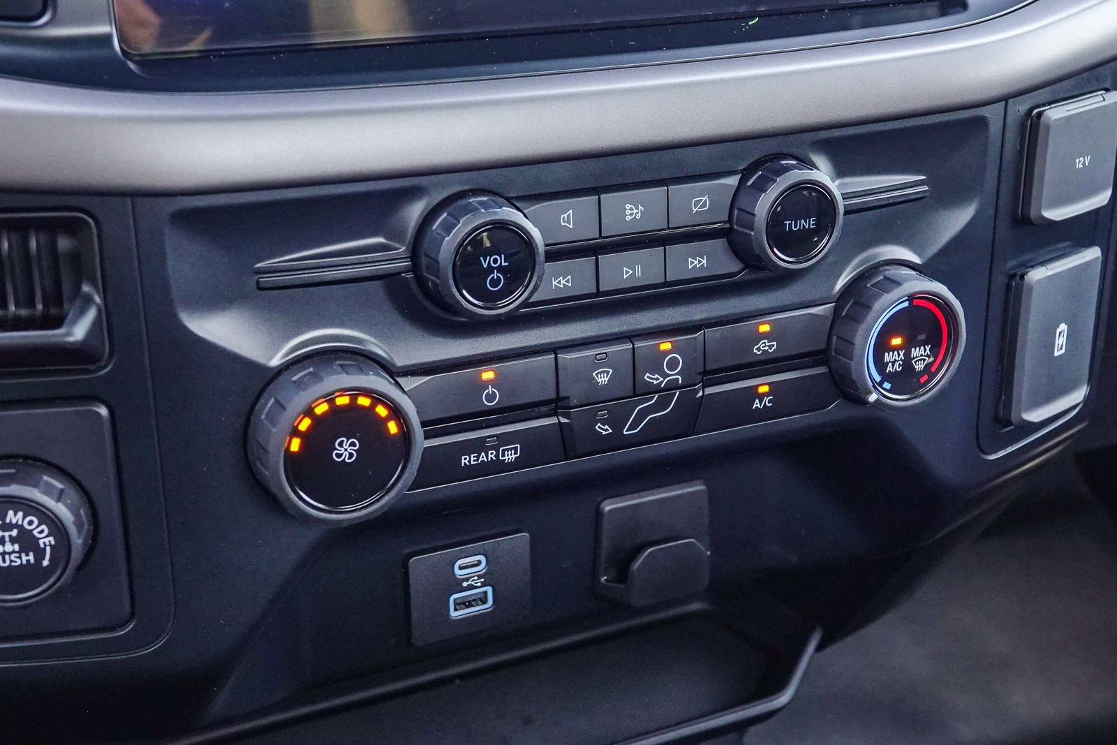 Certified 2024 Ford F150 XL w/ Equipment Group 103A High image 21