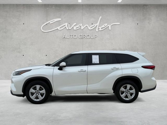 Used 2021 Toyota Highlander LE FWD image 14