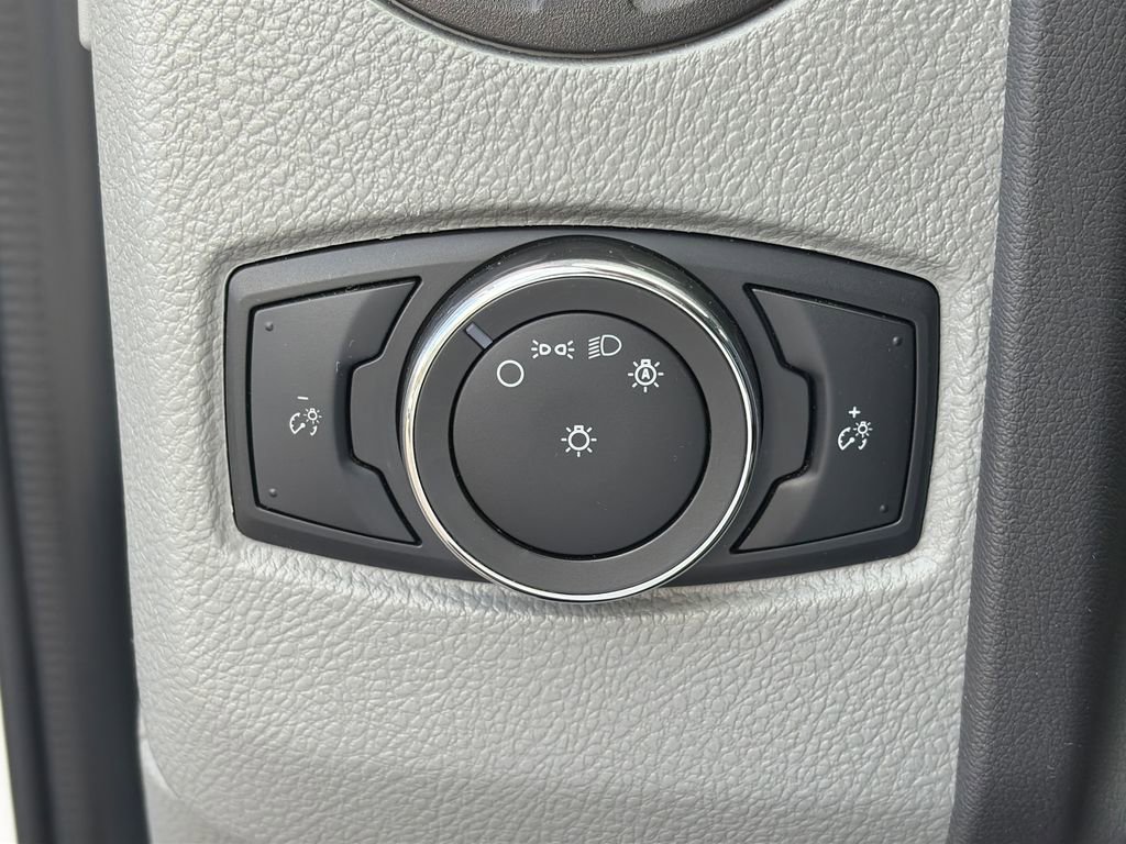 Certified 2023 Ford E-450 and Econoline 450 Super Duty w/ Driver's Safety Package image 20