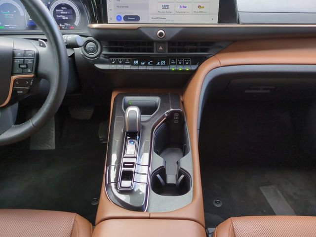 Used 2025 Toyota Crown Signia image 21